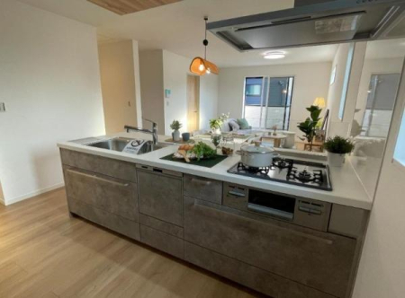 �_�ސ쌧�����s�[�J��7���ڂ̐V�z��ˌ��ẴL�b�`��