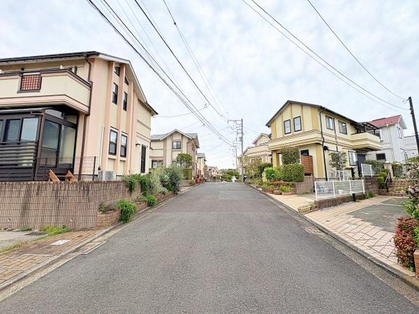 �_�ސ쌧���l�s���Ή�3���ڂ̓y�n�̑O�ʓ��H�܂ތ��n�ʐ^