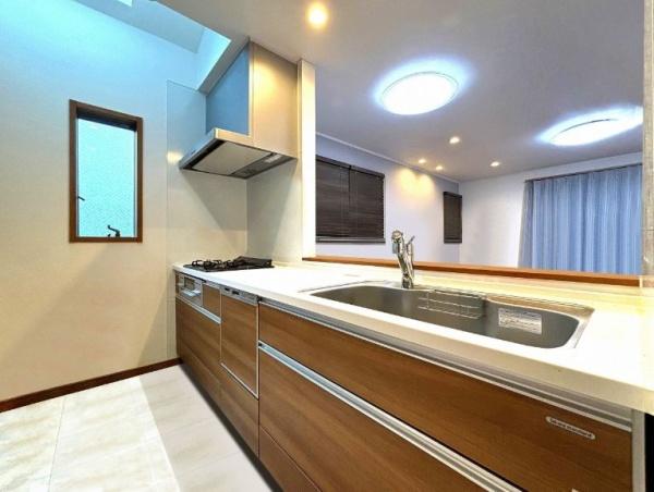 �_�ސ쌧���s�{�O����{��1���ڂ̒��È�ˌ��ẴL�b�`��