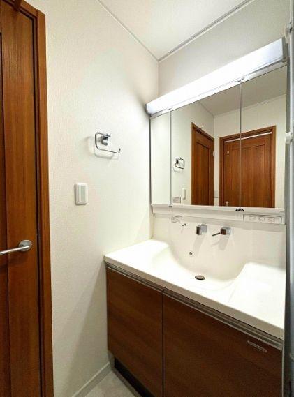 �_�ސ쌧���s�{�O����{��1���ڂ̒��È�ˌ��Ă̐��ʑ�E���ʏ�