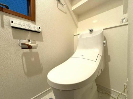 �_�ސ쌧���s�{�O����{��1���ڂ̒��È�ˌ��Ẵg�C��