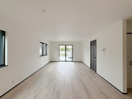 �_�ސ쌧���l�s���J��{��3���ڂ̐V�z��ˌ��Ẵ��r���O