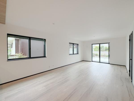 �_�ސ쌧���l�s���J��{��3���ڂ̐V�z��ˌ��Ẵ��r���O