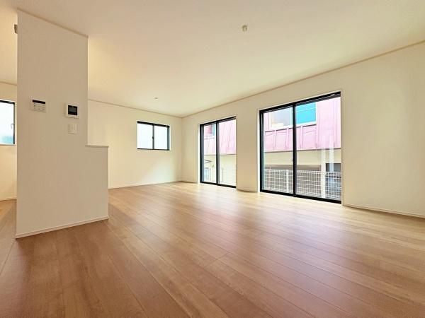 �_�ސ쌧���s�������c3���ڂ̐V�z��ˌ��Ẵ��r���O