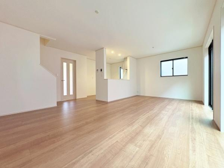 �_�ސ쌧���s�������c3���ڂ̐V�z��ˌ��Ẵ��r���O