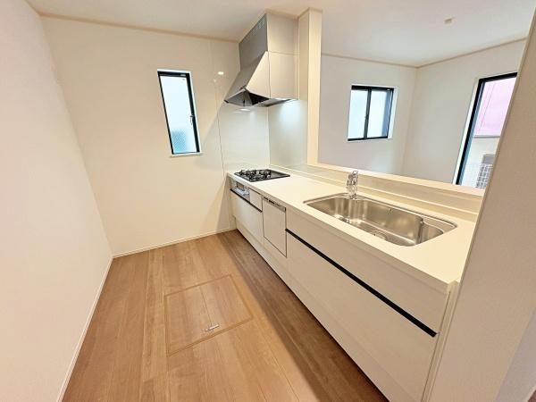 �_�ސ쌧���s�������c3���ڂ̐V�z��ˌ��ẴL�b�`��