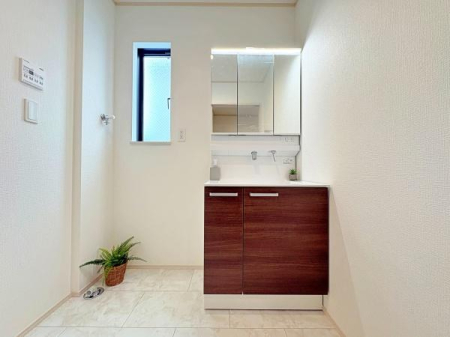 �_�ސ쌧���s�������c3���ڂ̐V�z��ˌ��Ẵ��r���O