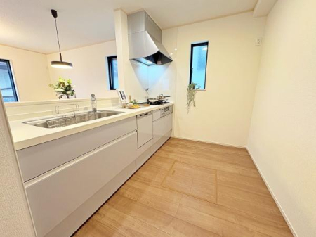 �_�ސ쌧���s�������c3���ڂ̐V�z��ˌ��ẴL�b�`��