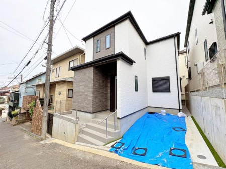 �_�ސ쌧���s�������c3���ڂ̐V�z��ˌ��Ă̑O�ʓ��H�܂ތ��n�ʐ^