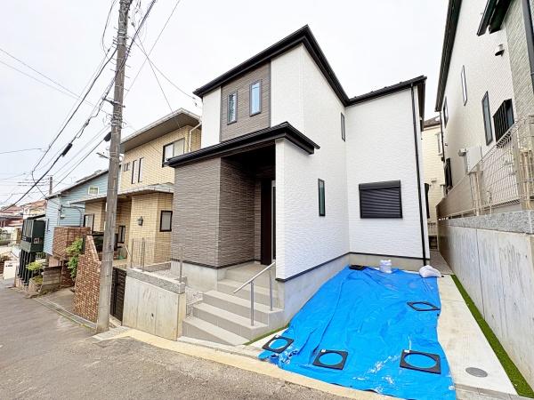 �_�ސ쌧���s�������c3���ڂ̐V�z��ˌ��Ă̑O�ʓ��H�܂ތ��n�ʐ^