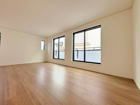 �_�ސ쌧���s�������c3���ڂ̐V�z��ˌ��Ẵ��r���O