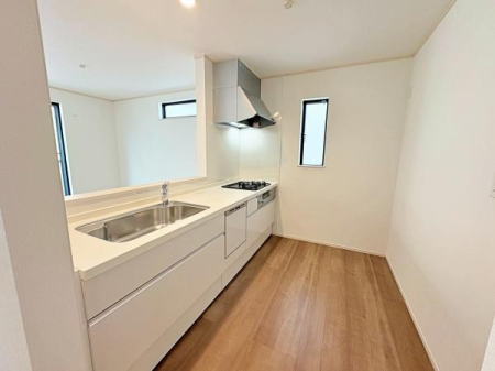 �_�ސ쌧���s�������c3���ڂ̐V�z��ˌ��ẴL�b�`��