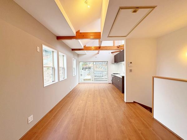 �_�ސ쌧���l�s�`������6���ڂ̒��È�ˌ��Ẵ��r���O