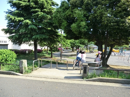 �_�ސ쌧���l�s���撆����2���ڂ̒��È�ˌ��Ă̎��ӊ�