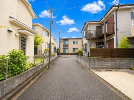 �_�ސ쌧���l�s�_�ސ��Z�p��5���ڂ̒��È�ˌ��Ă̑O�ʓ��H�܂ތ��n�ʐ^