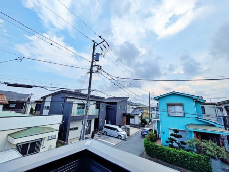 �_�ސ쌧���l�s���J��쐣�J1���ڂ̐V�z��ˌ��Ă̏Z�˂���̒��]�ʐ^