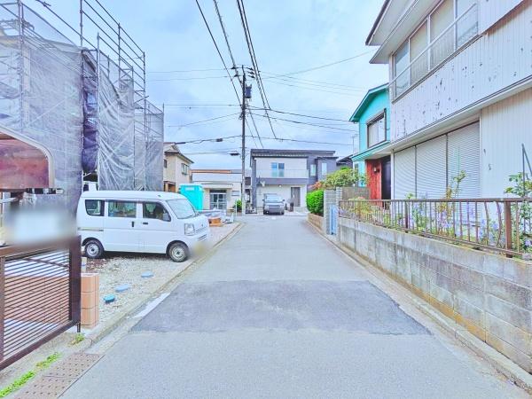 �_�ސ쌧���l�s���J��쐣�J1���ڂ̐V�z��ˌ��Ă̑O�ʓ��H�܂ތ��n�ʐ^
