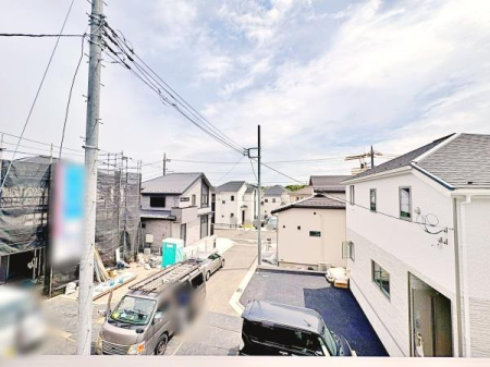 �_�ސ쌧���l�s�t��������u��2���ڂ̐V�z��ˌ��Ă̏Z�˂���̒��]�ʐ^