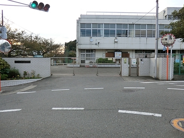 �_�ސ쌧���l�s�����Z�Y��3���ڂ̒��È�ˌ��Ă̎��ӊ�