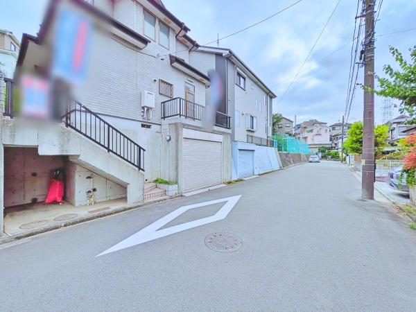 �_�ސ쌧���l�s����l�G����̒��È�ˌ��Ă̑O�ʓ��H�܂ތ��n�ʐ^