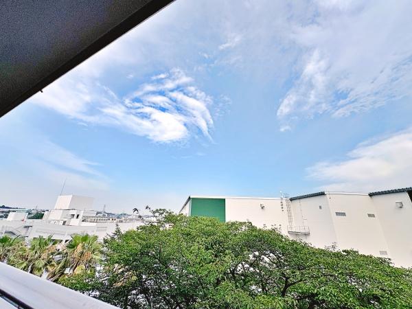 �_�ސ쌧���l�s�˒ˋ�����̒��Ã}���V�����̏Z�˂���̒��]�ʐ^