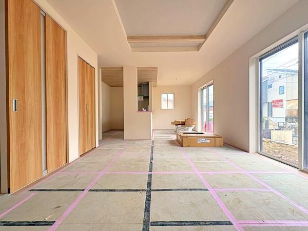 �_�ސ쌧���l�s���捡�h1���ڂ̐V�z��ˌ��Ẵ��r���O