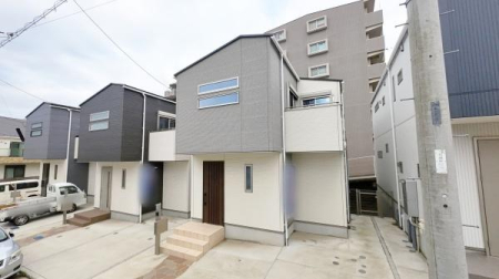�_�ސ쌧���l�s������䒬�̒��È�ˌ��Ă̑O�ʓ��H�܂ތ��n�ʐ^