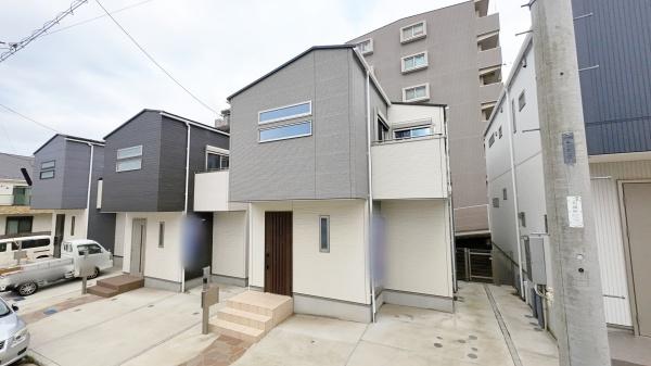 �_�ސ쌧���l�s������䒬�̒��È�ˌ��Ă̑O�ʓ��H�܂ތ��n�ʐ^