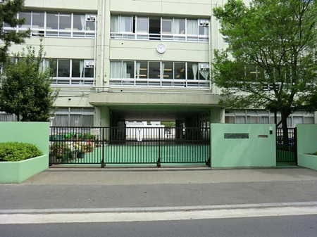 �_�ސ쌧���s�����捡�䒇���̒��Ã}���V�����̎��ӊ�
