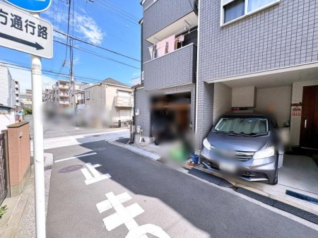 �_�ސ쌧���l�s��撆����4���ڂ̒��È�ˌ��Ă̑O�ʓ��H�܂ތ��n�ʐ^