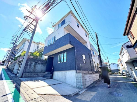 �_�ސ쌧�����s���3���ڂ̒��È�ˌ��Ă̌��n�O�ώʐ^