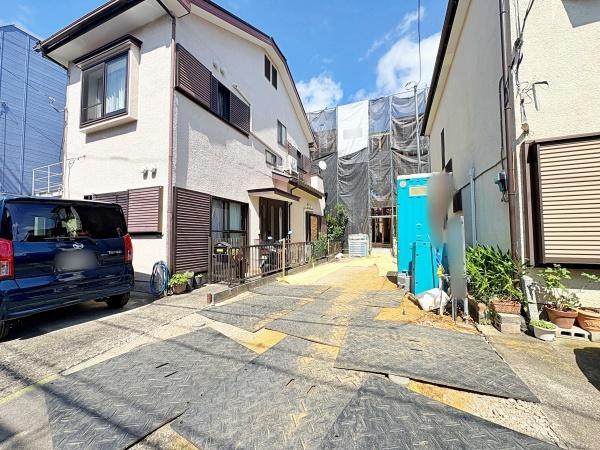 �_�ސ쌧���Ԏs�����2���ڂ̐V�z��ˌ��Ă̑O�ʓ��H�܂ތ��n�ʐ^