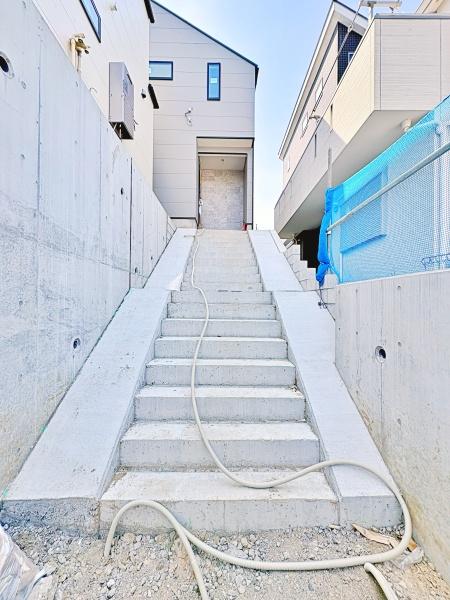 �_�ސ쌧���l�s��q��X6���ڂ̐V�z��ˌ��Ă̂��̑����n