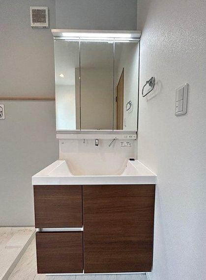 �_�ސ쌧���s�����搼���c5���ڂ̒��È�ˌ��Ă̐��ʑ�E���ʏ�