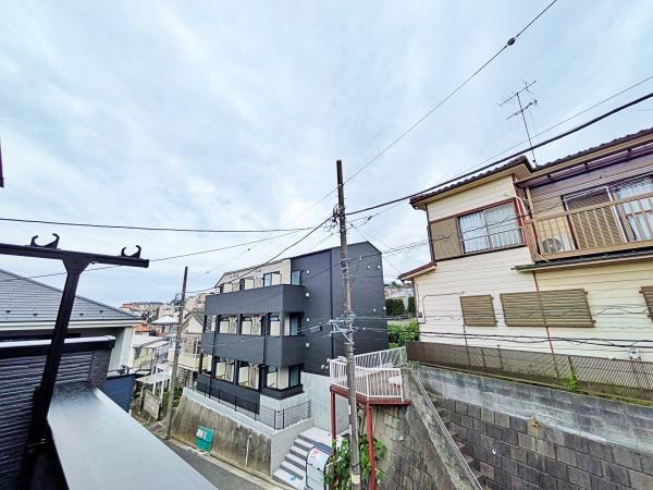 �_�ސ쌧���l�s�_�ސ��_�厛1���ڂ̐V�z��ˌ��Ă̏Z�˂���̒��]�ʐ^