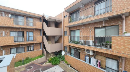 �_�ސ쌧���l�s���搼�˕���2���ڂ̒��Ã}���V�����̌��n�O�ώʐ^