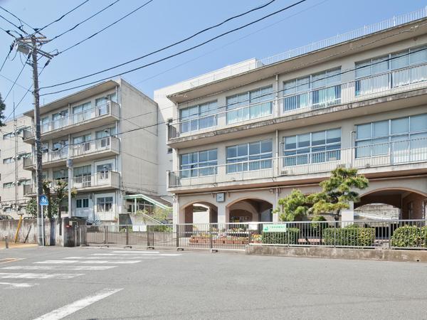 �_�ސ쌧���l�s���搼�˕���2���ڂ̒��Ã}���V�����̎��ӊ�