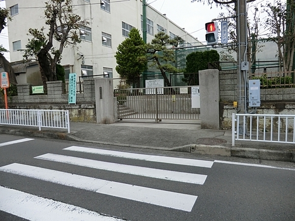 �_�ސ쌧���l�s���搼�˕���2���ڂ̒��Ã}���V�����̎��ӊ�