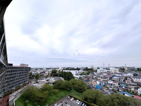 �_�ސ쌧���l�s�ۓy�P�J�敧�����̒��Ã}���V�����̏Z�˂���̒��]�ʐ^