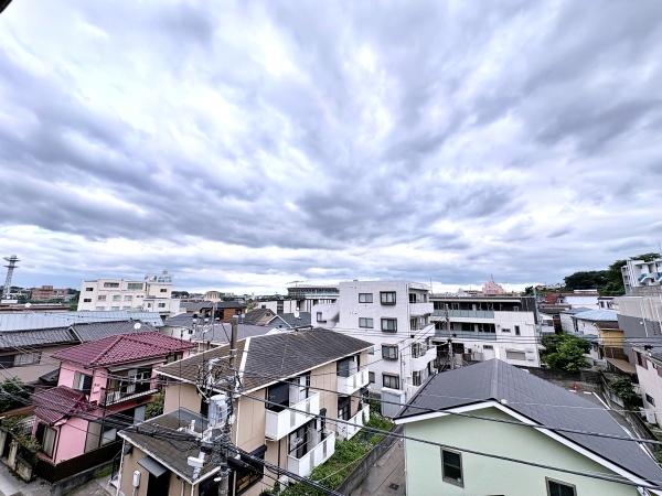 �_�ސ쌧���l�s�`�k�揬�����̒��Ã}���V�����̏Z�˂���̒��]�ʐ^