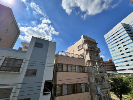 �_�ސ쌧���s������i���̒��Ã}���V�����̏Z�˂���̒��]�ʐ^