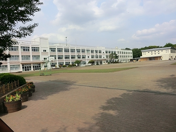 �_�ސ쌧��a�s�[���̐V�z��ˌ��Ă̎��ӊ�