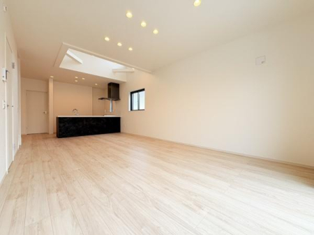 �_�ސ쌧���l�s��q��m����4���ڂ̐V�z��ˌ��Ẵ��r���O