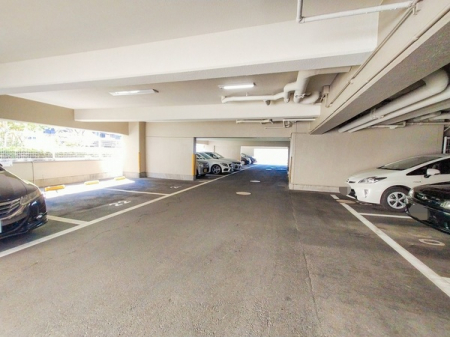 　駐車場の実際のサイズは、ぜひ現地でご覧になってください。