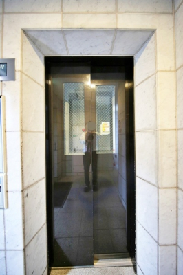 その他共用部　エレベーターも完備してございます。
