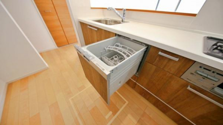 キッチン　時短に役立つ食洗器付き。